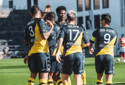 法甲焦点战里昂摩纳哥与开云争锋激烈